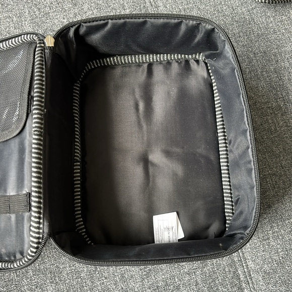 Sephora Collection make up case. - Picture 6 of 17